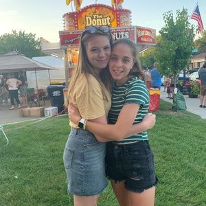 Meet your Posher, Daniellle